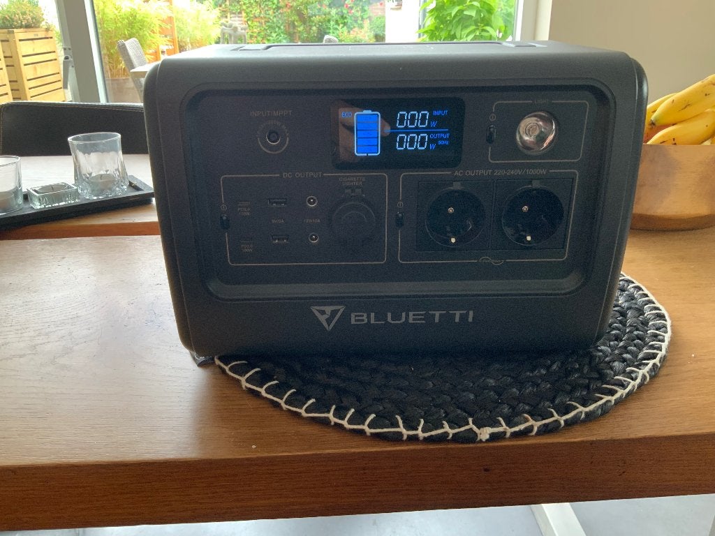 Bluetti EB70 Power Station 1000W + zonnepaneel 200W, Ophalen, Zo goed als nieuw