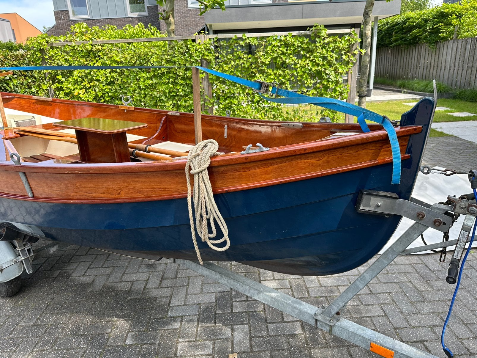 Zeilsloep lobster 12,5, Ophalen, Gebruikt, Buitenboordmotor