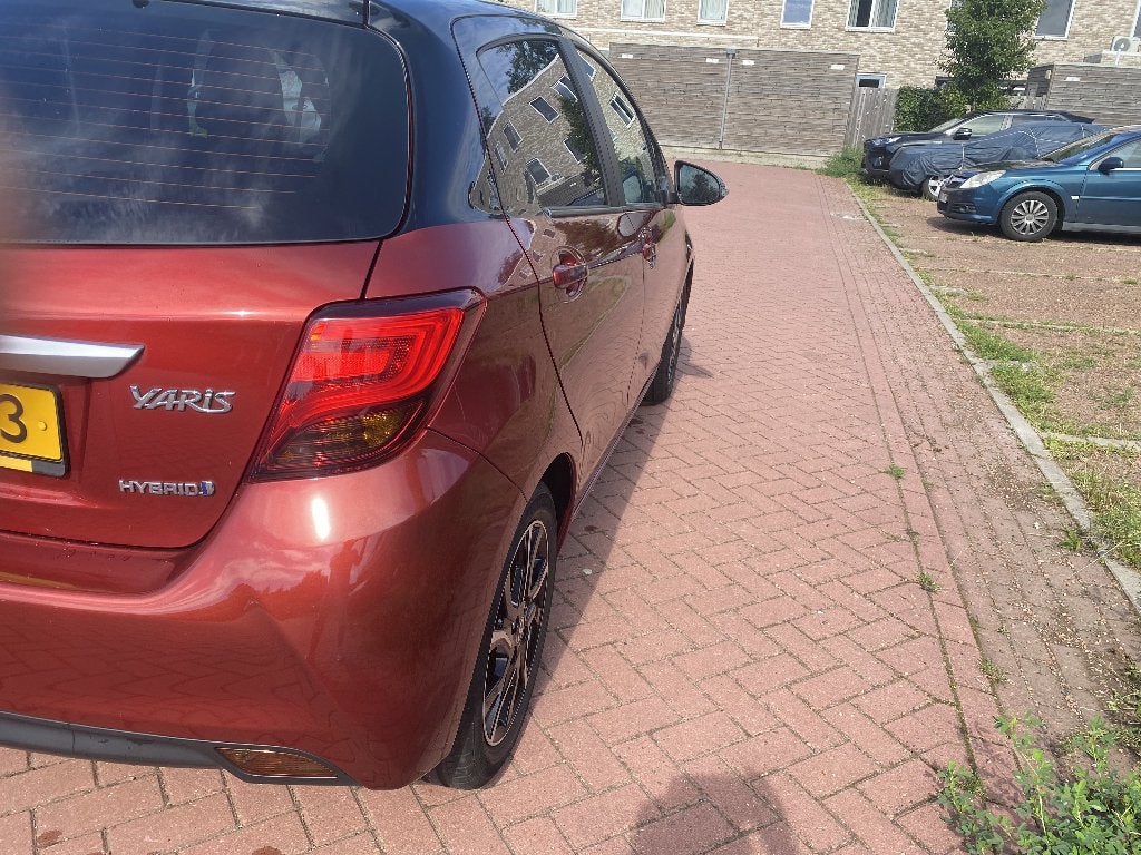 Toyota Yaris 1.5 hybride AUTOMAAT  5DRS, Auto's, 1497 cc, 74 pk, Zwart, 4 cilinders