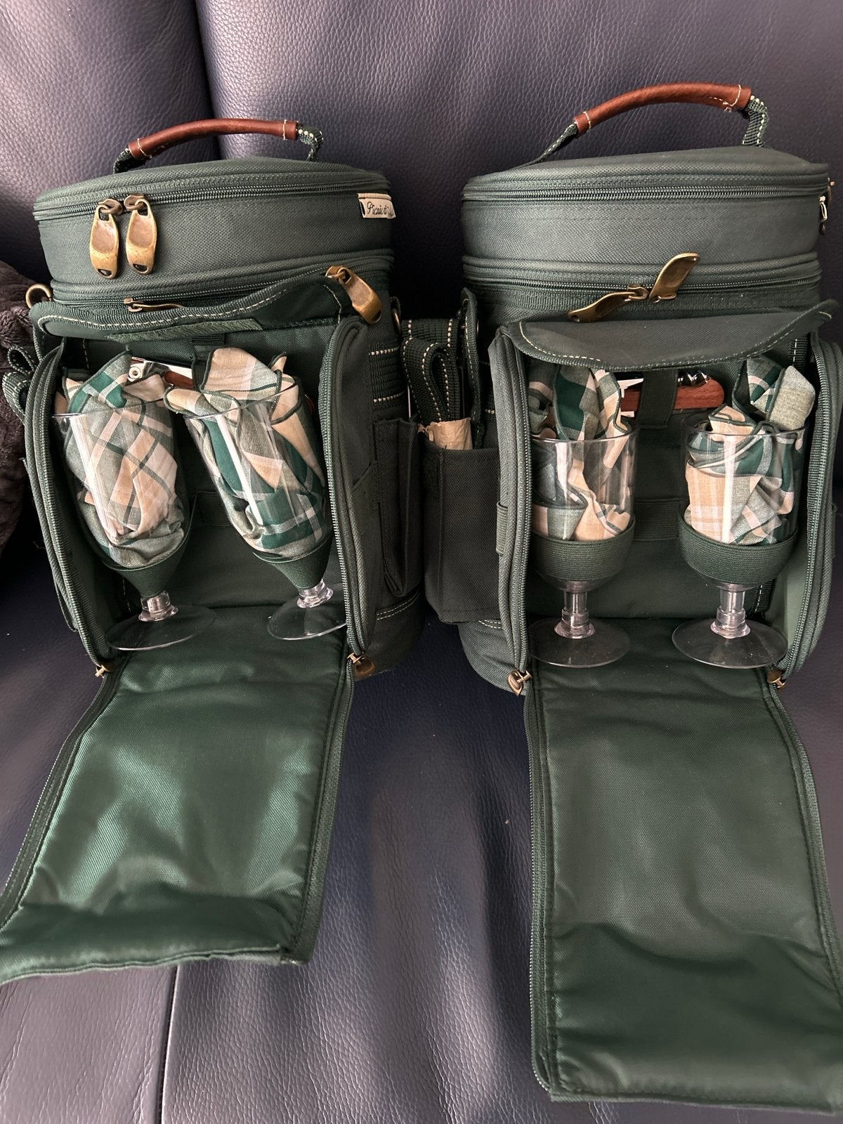 Picknicktassen set - 2 stuks - Compleet met plastic glazen, Hobby en Vrije tijd, Ophalen of Verzenden, Zo goed als nieuw, Zonder inhoud