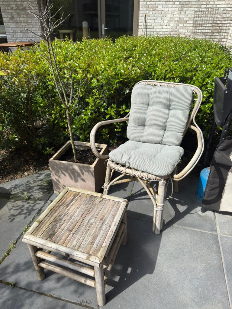 Rotan stoel en tafeltje, Tuin en Terras, Tuinstoelen, Ophalen, Gebruikt, Rotan