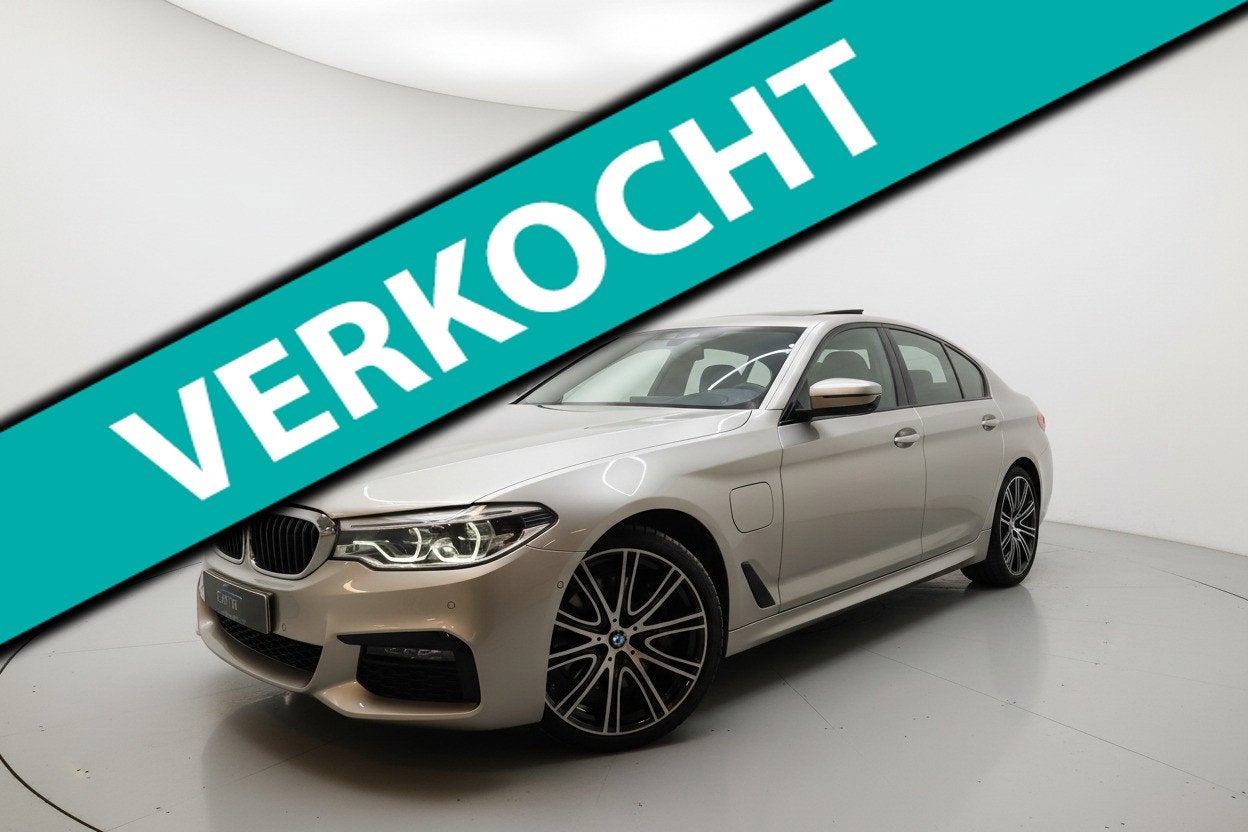 BMW 5-serie 530e iPerformance High Executive M SPORT 360 HUD, Auto's, Achterwielaandrijving, Gebruikt, 4 cilinders, 252 pk