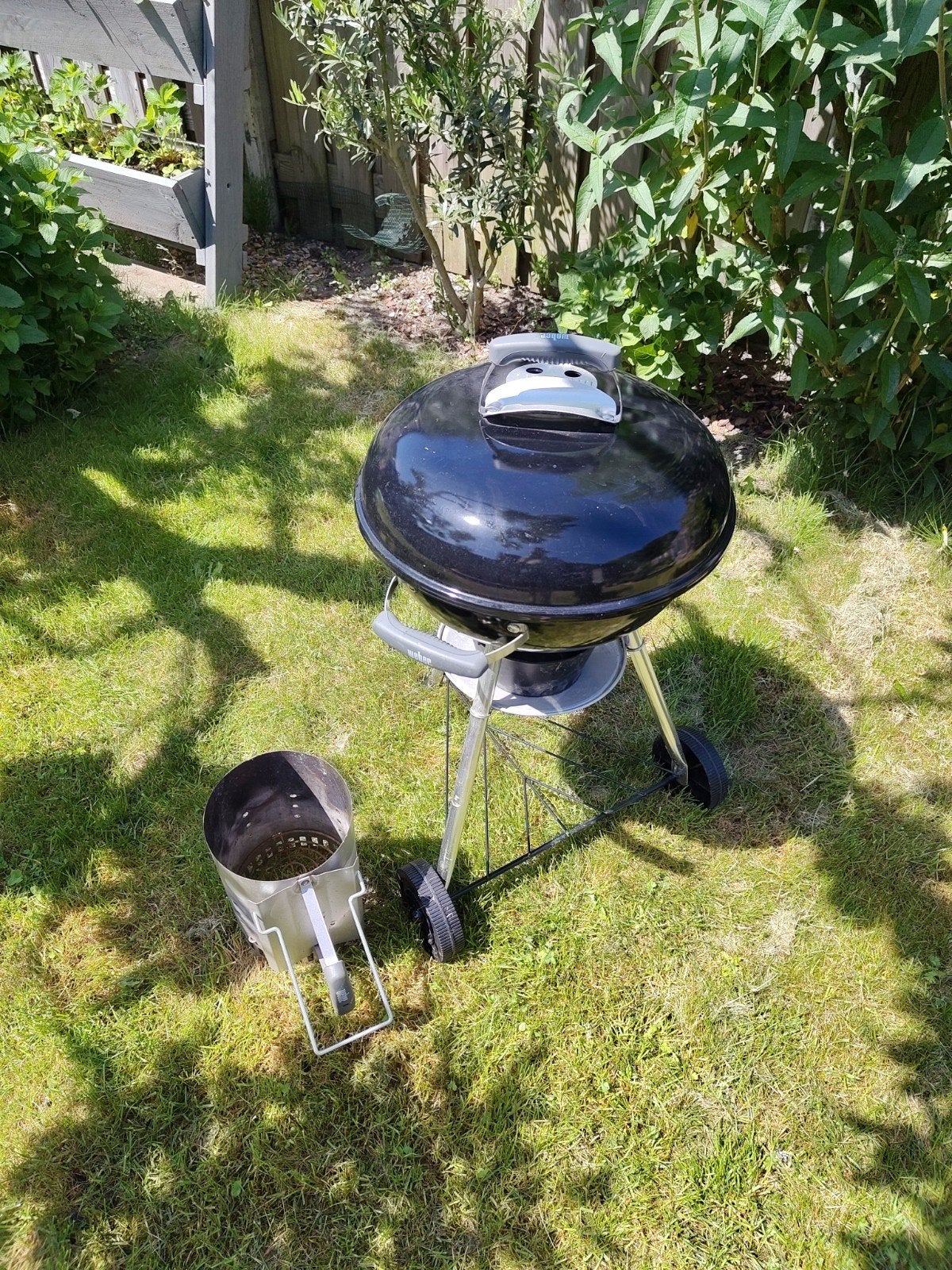 Weber barbecue met brikettenstarter, Ophalen, Gebruikt, Weber, Met accessoires