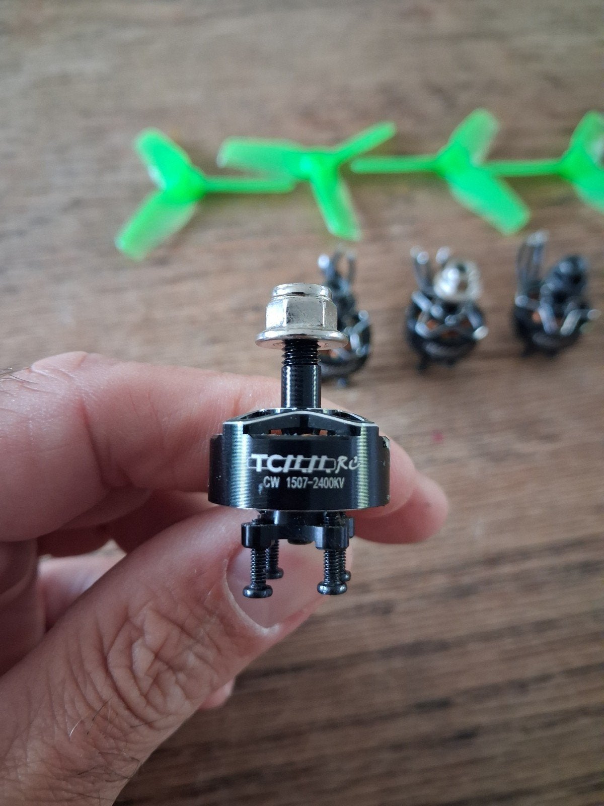 4x FPV drone motoren 1507 2400kv, 3 en 4 inch proppelers, 6S, Ophalen of Verzenden, Gebruikt