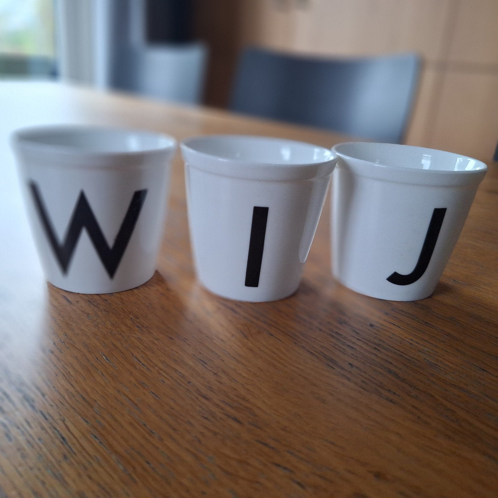 Witte kopjes 6,5 cm hoogte met verdikte rand espressokopjes, Overige merken, Ophalen of Verzenden, Zo goed als nieuw, Overige stijlen