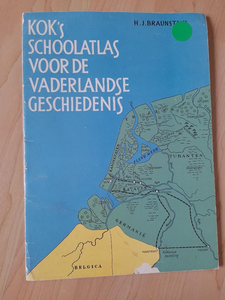 KOK'S SCHOOLATLAS VOOR DE VADERLANDSE GESCHIEDENIS HJ, Boeken, Atlassen en Landkaarten, Gelezen, Ophalen of Verzenden, Landkaart