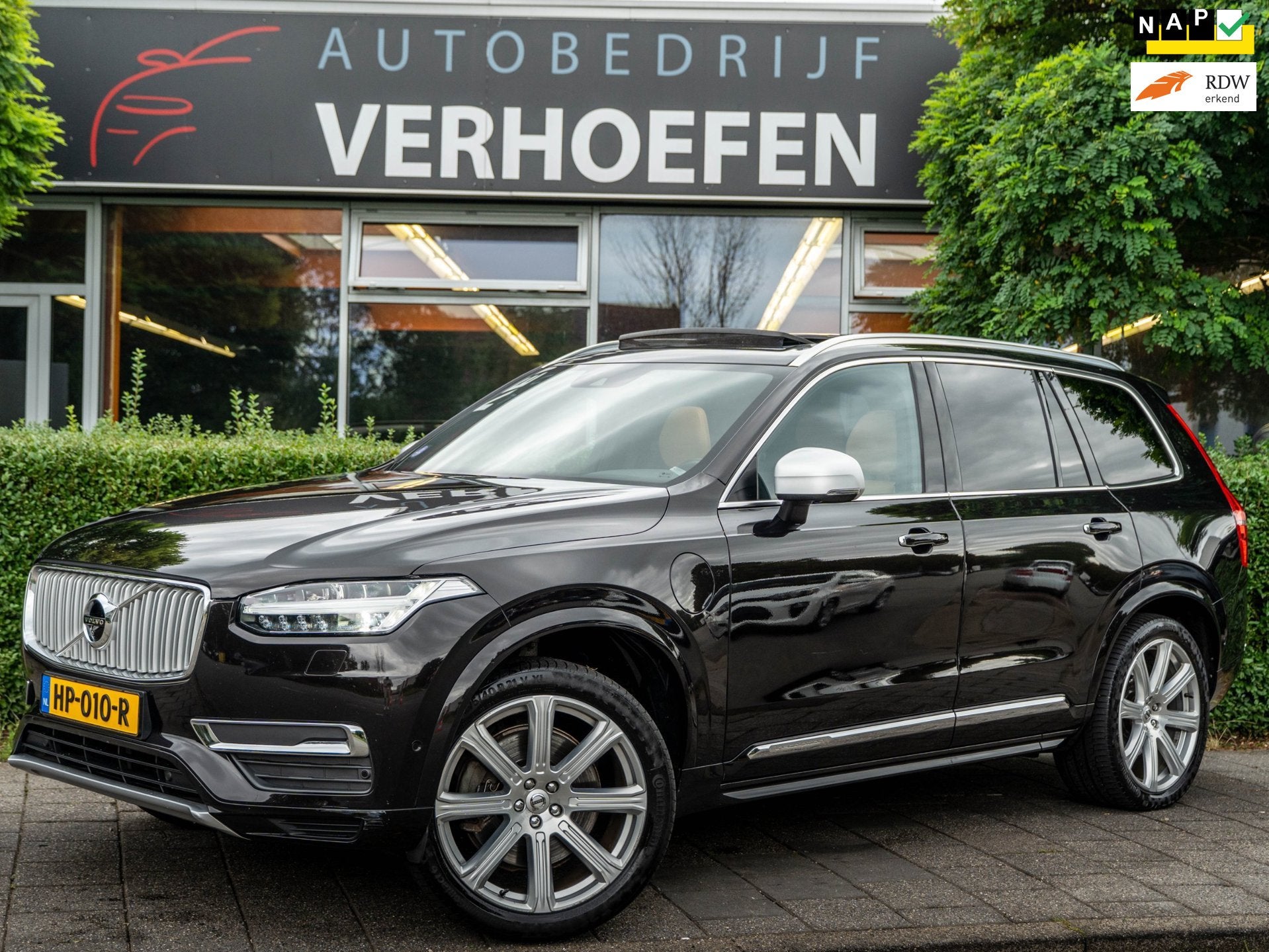 Volvo XC90 2.0 T8 Twin Engine AWD Inscription | 7 PERS | PAN, Dealer onderhouden, Gebruikt, 1969 cc, 7 stoelen