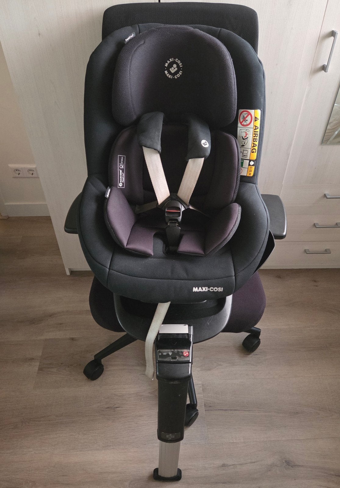 Maxi-Cosi Pearl Pro 2 i-Size stoel + FamilyFix One i-Size, Kinderen en Baby's, Ophalen, 0 t/m 18 kg, Verstelbare rugleuning, Zo goed als nieuw