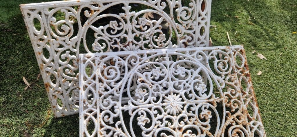 2 Prachtige gietijzeren deurmatten (brocante), Gietijzer, Ophalen of Verzenden, Buiten, Nieuw