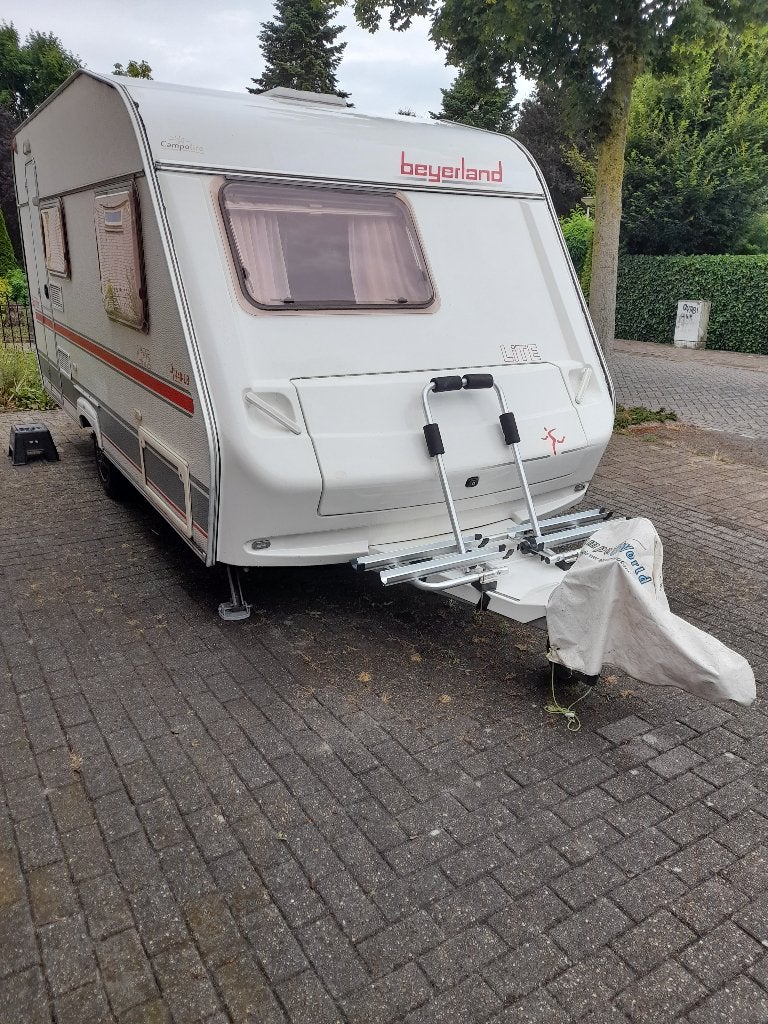 Caravan Beyerland 440 LB, Caravans en Kamperen, Caravans, Schokbreker, Frans bed, Kleine zit, 750 - 1000 kg