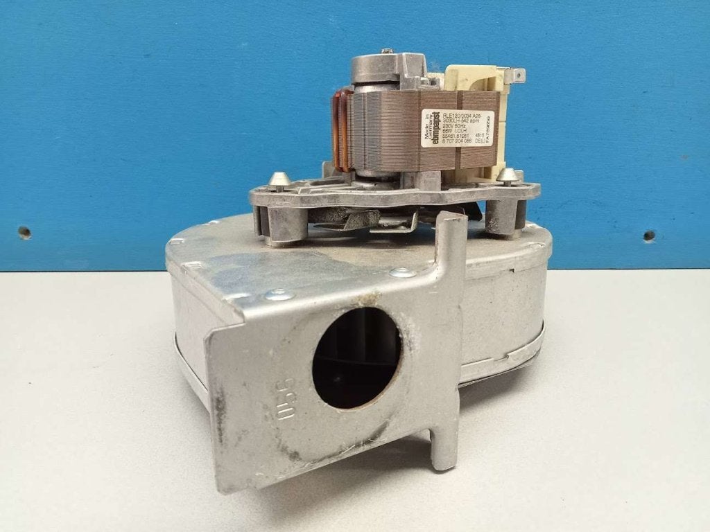 Ventilator Bosch Geiser HR 8000S ( WTD27 AMC) 87072040870, Niet ingevuld, Gebruikt, Niet ingevuld, Niet ingevuld
