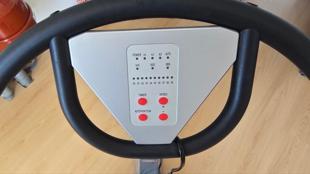 Power Maxx Vibrations Trilplaat - Zo goed als nieuw, Sport en Fitness, Ophalen, Buik, Trilplaat, Zo goed als nieuw