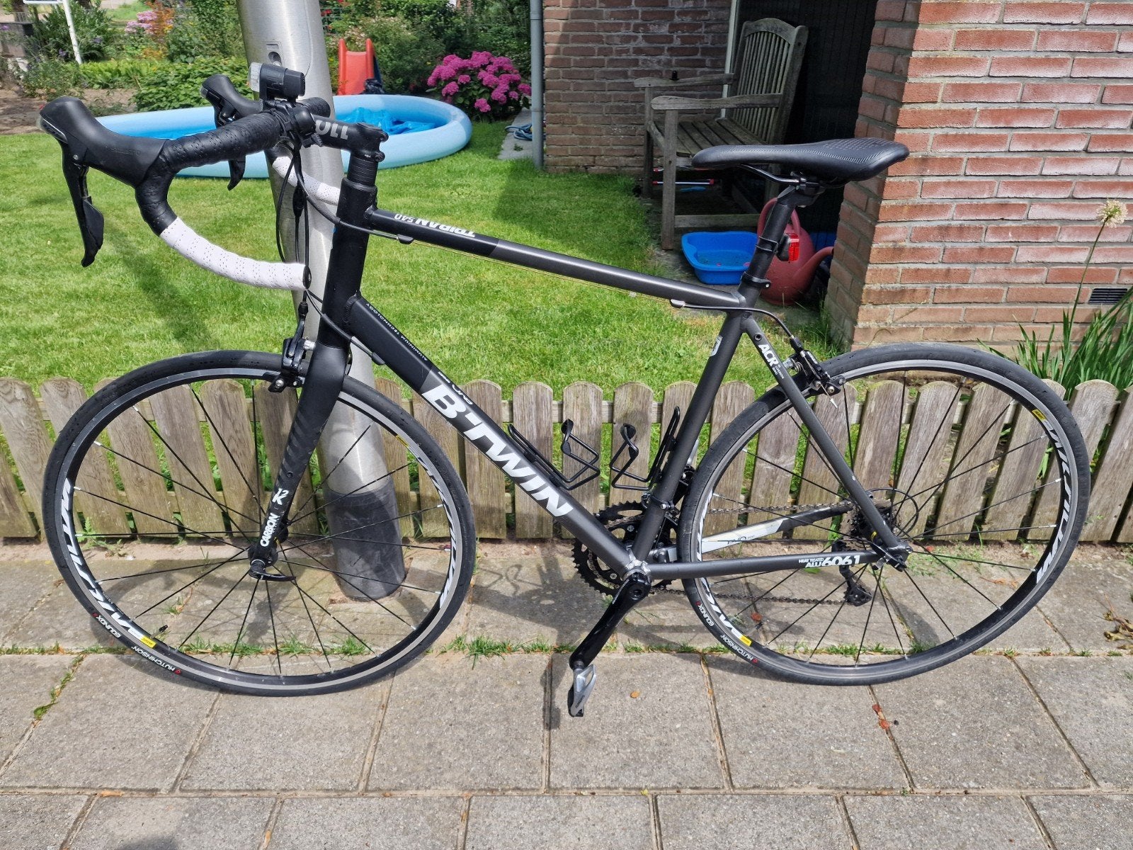 B'twin triban 540, Fietsen en Brommers, Fietsen | Racefietsen, Minder dan 10 versnellingen, Gebruikt, Aluminium, Ophalen