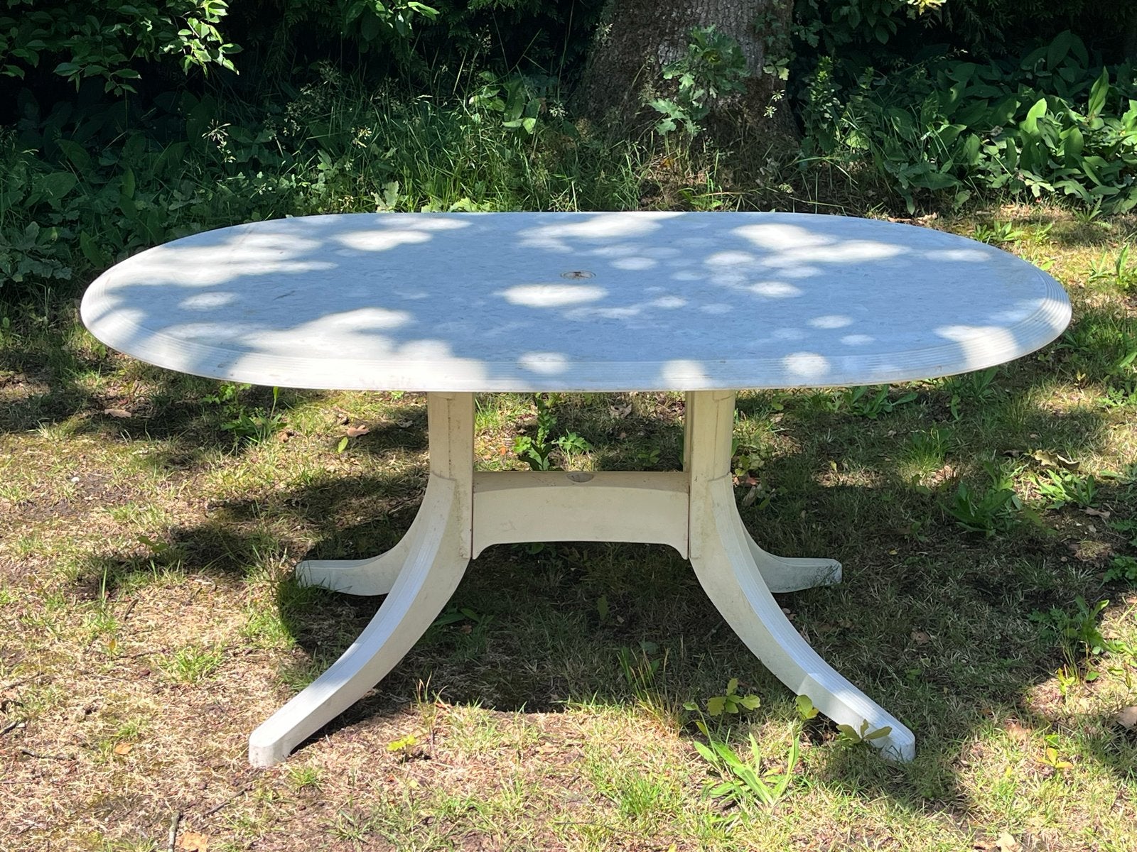 Corell tafel - ophalen in Ede, Tuin en Terras, Ophalen, Gebruikt, Ovaal, Kunststof