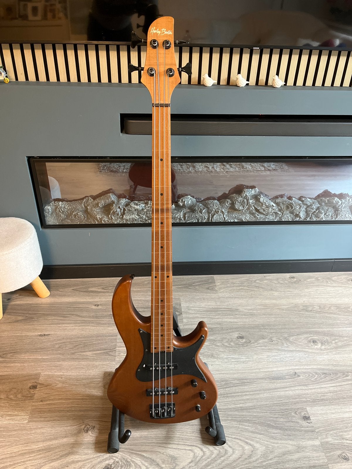 Harley Benton 4-snarige fretless elektrische basgitaar, Ophalen, Gebruikt, Elektrisch, Fretloos