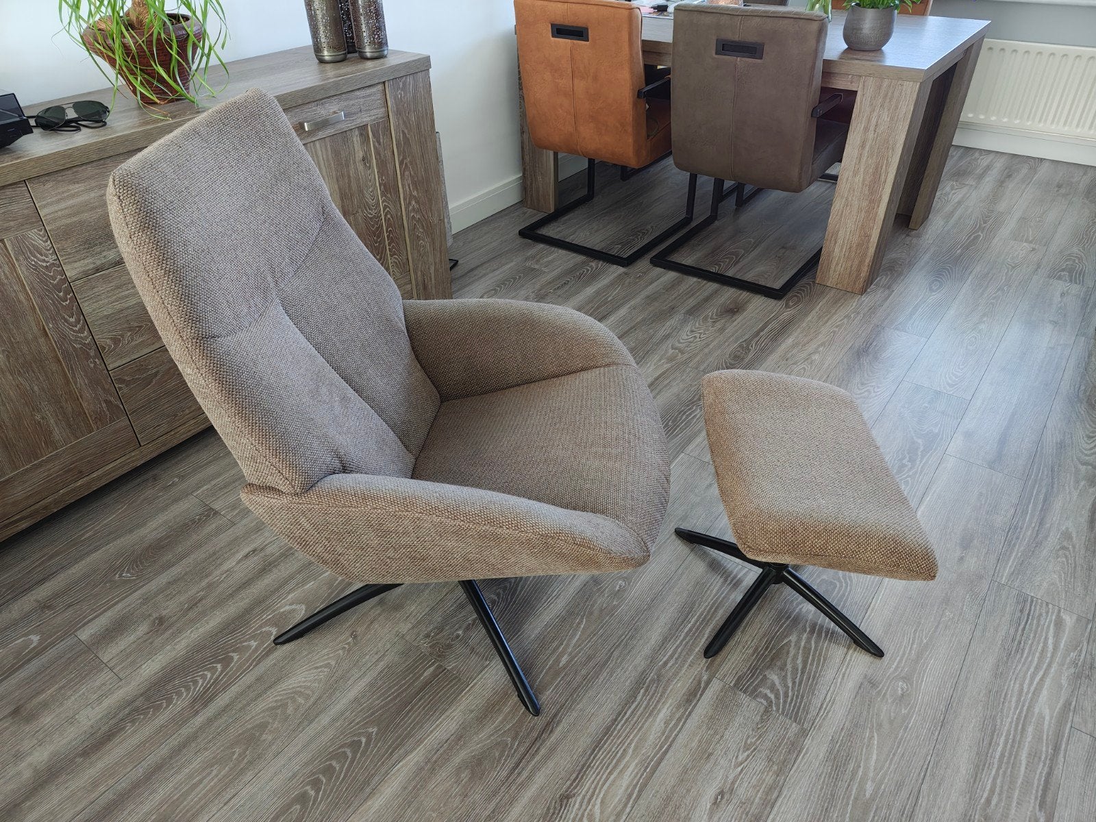 Prominent Relaxfauteuil met Hocker - Bruin Gemêleerd, Ophalen, Gebruikt, 75 tot 100 cm, 75 tot 100 cm