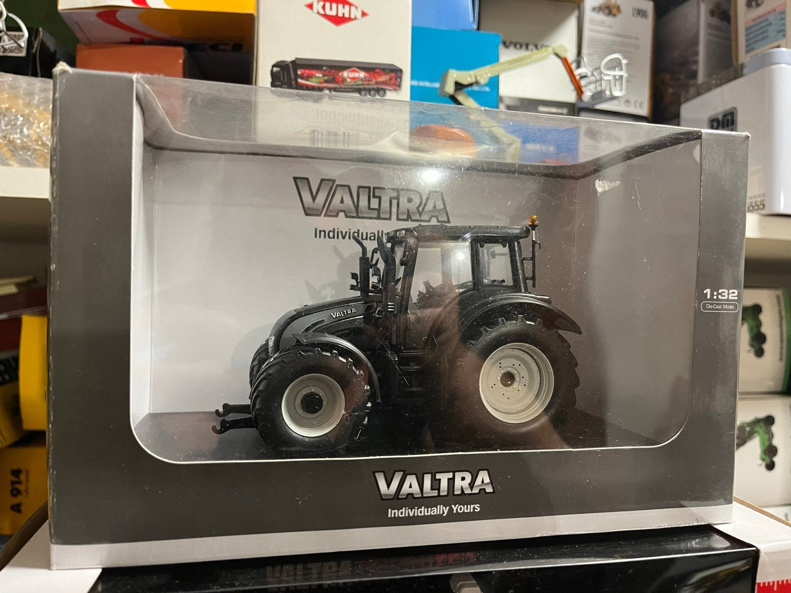 Valtra N142 1:32, Ophalen of Verzenden, Nieuw, Overige typen, Overige merken