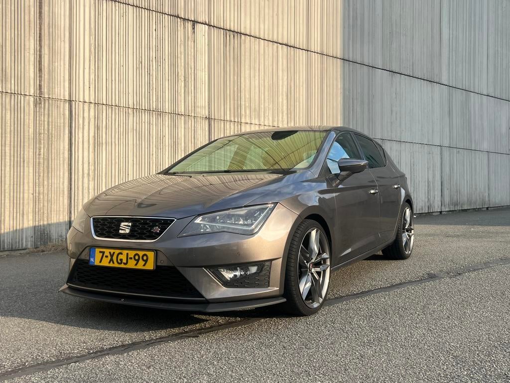 Seat Leon 1.4 TSI ACT 2014 Grijs, Auto's, Seat, 1141 kg, 4 cilinders, Leon, 620 kg