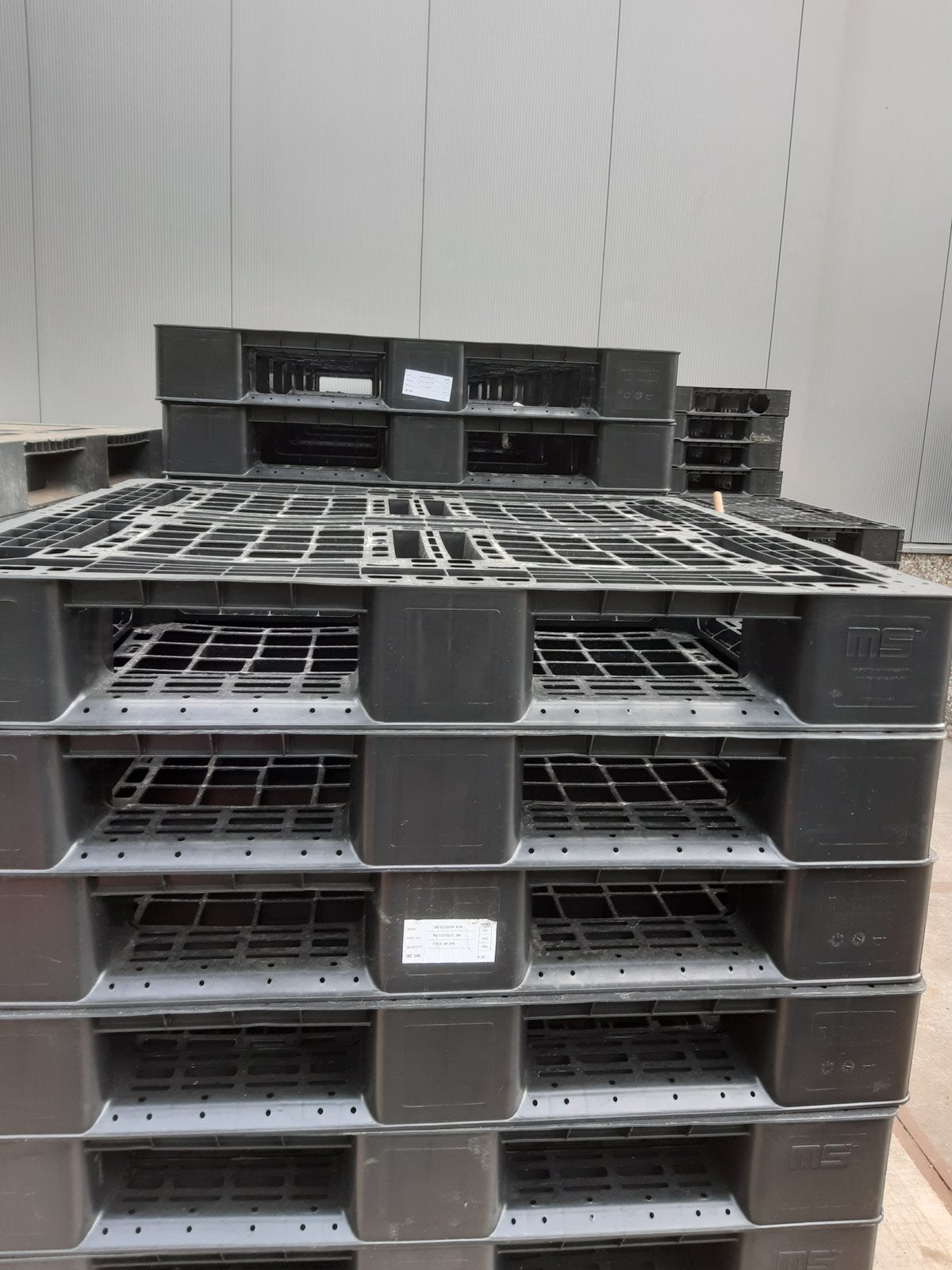 Kunststof pallets 105x105 cm, 100 cm of meer, 60 cm of meer, Overige typen, Minder dan 35 cm