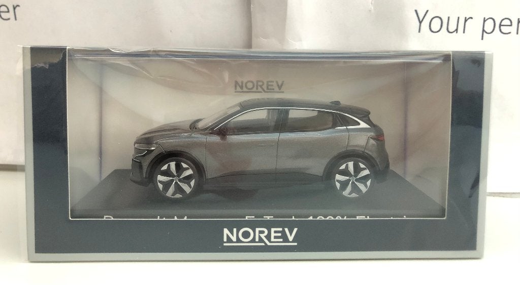 Norev 1:43 Renault Megane E-Tech 100% Electric 2022 shadow, Ophalen of Verzenden, Nieuw, Auto, Norev