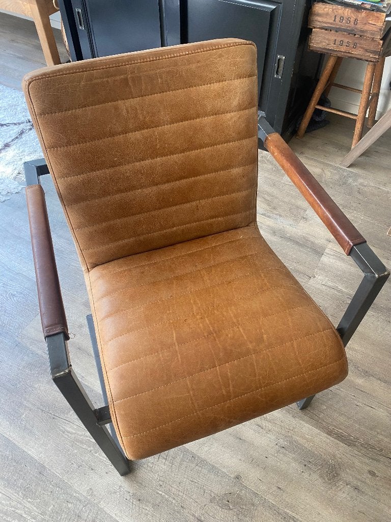 Stoere leren eetkamerstoelen, 2 stuks, Ophalen, Gebruikt, Twee, Bruin