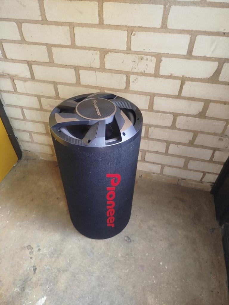 1300w sub met toebehorende kabels, Auto diversen, Autospeakers, Ophalen, Nieuw