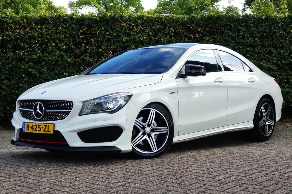 Mercedes-Benz CLA 250 AMG 4-Matic Aut Pano Leder/Alcantara, Auto's, Automaat, CLA, 4 cilinders, Wit