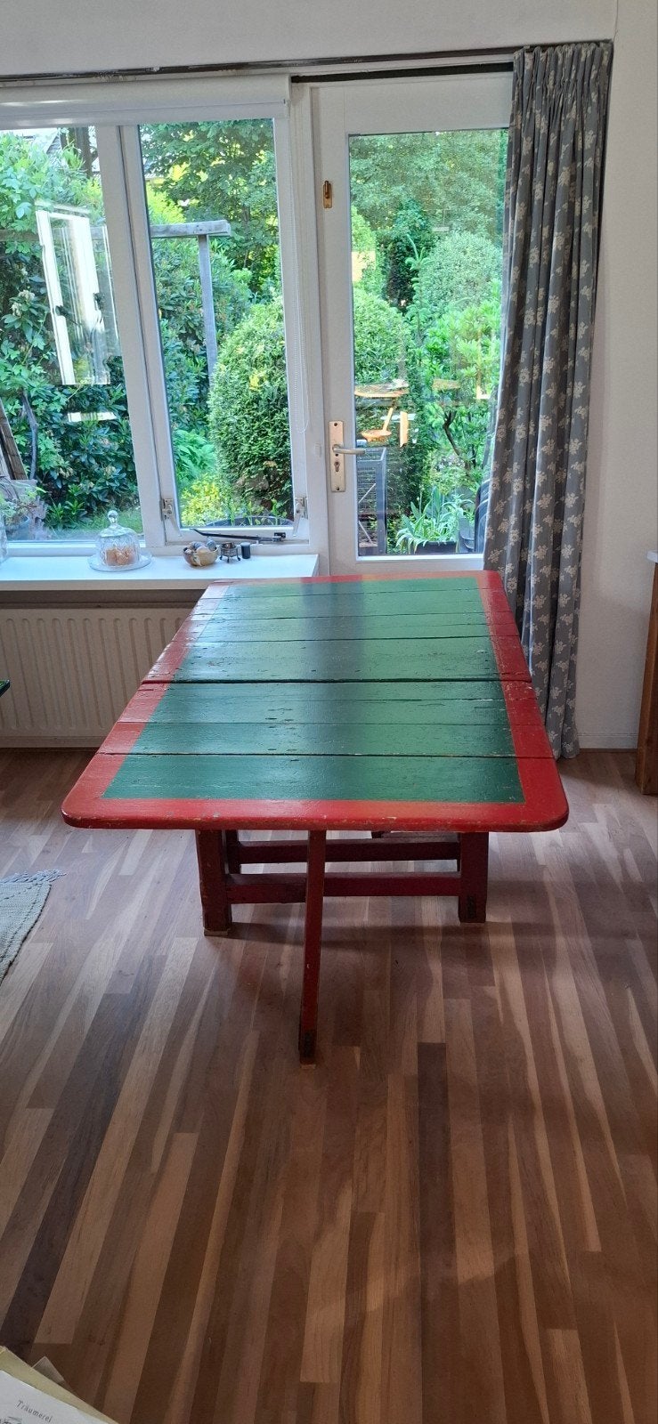 Oude opklapbare boerentafel, rood en groen, Ophalen
