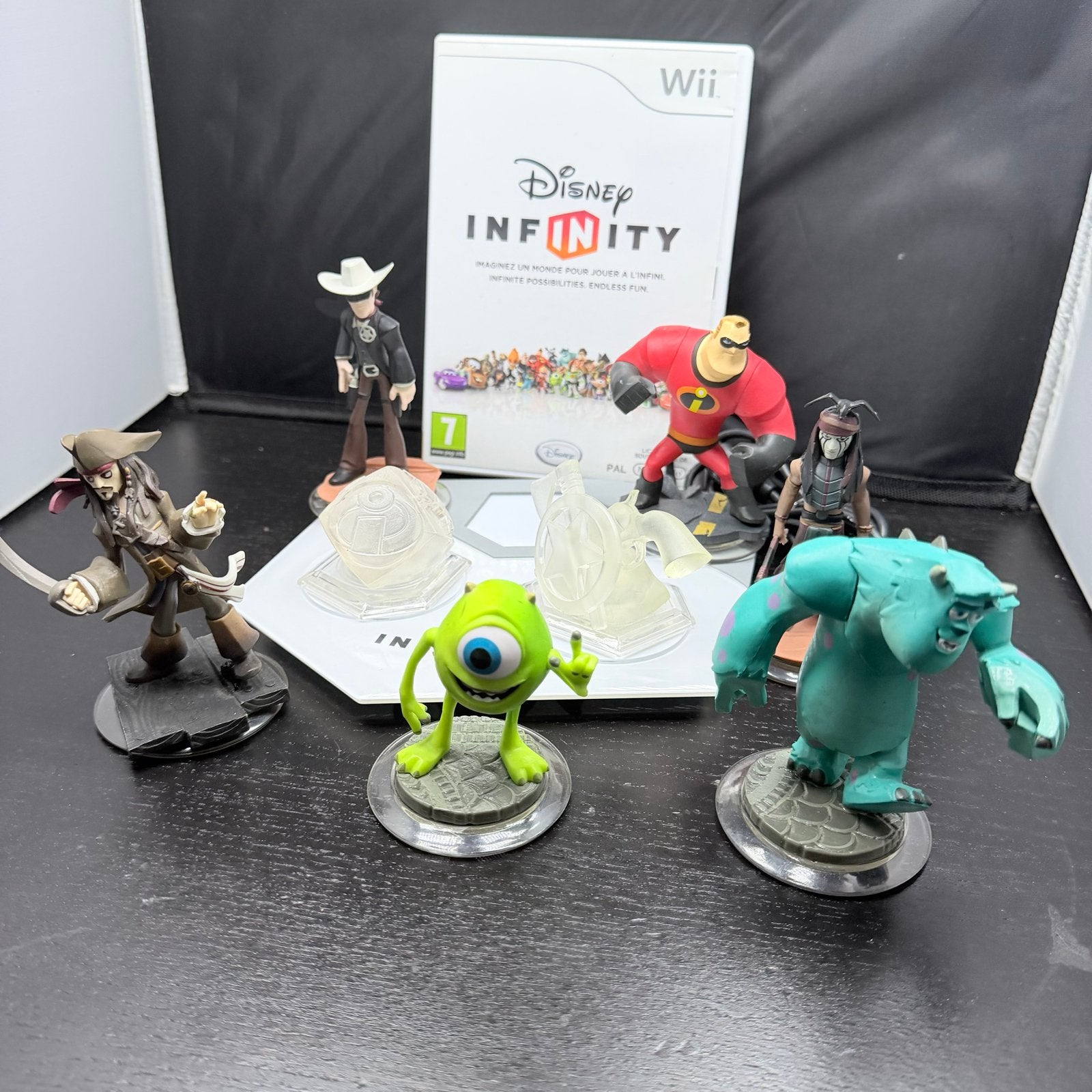 Disney Infinity Wii Compleet - 8 Figuren incl. 2 Crystal, Avontuur en Actie, Gebruikt, A, 2 spelers