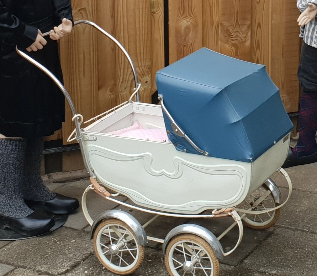 Vintage Poppenwagen uit de jaren 60, Ophalen