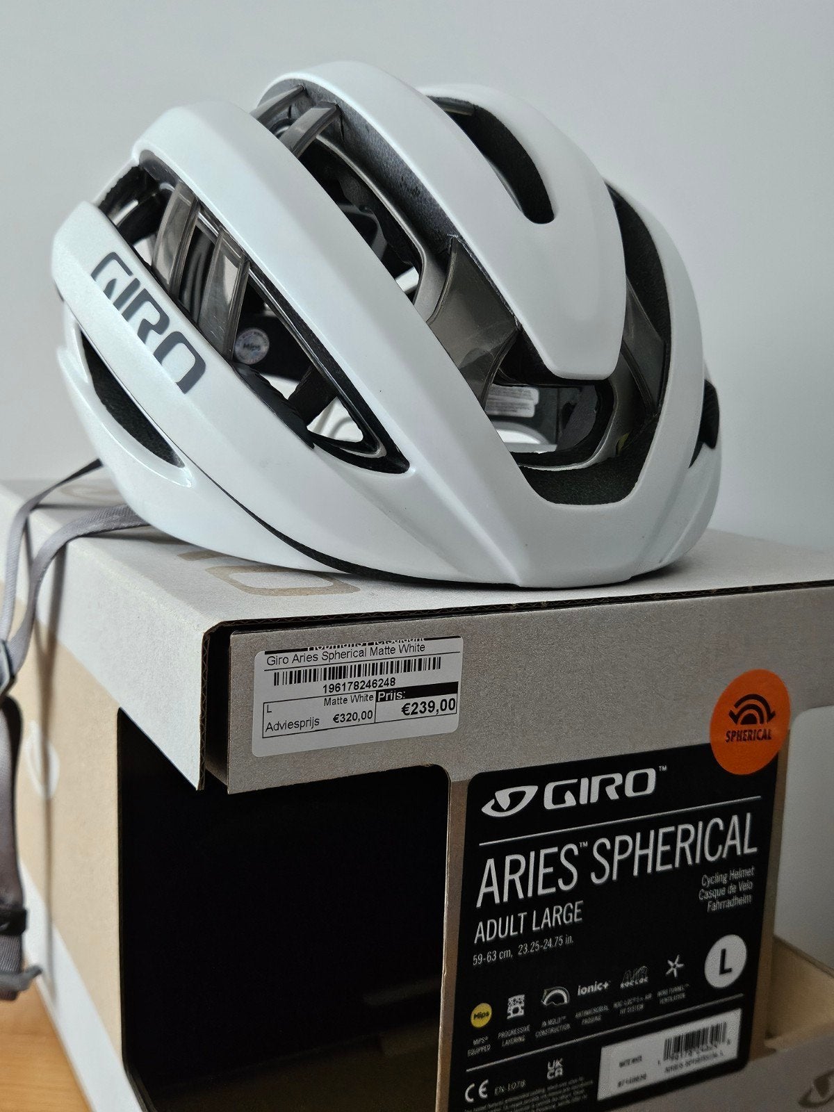 Giro Aries Spherical fietshelm maat L (wit), Fietsen en Brommers, Fietsaccessoires | Fietshelmen, Ophalen of Verzenden, Zo goed als nieuw