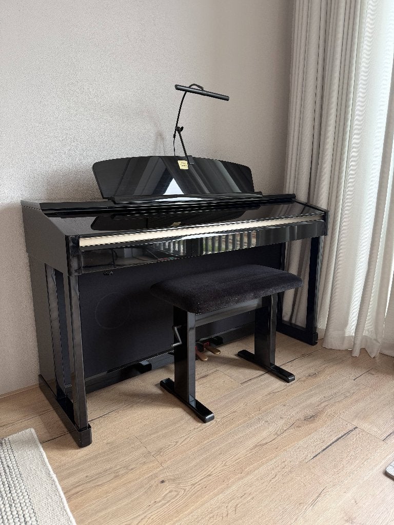 Yamaha Clavinova digitale piano incl. pianostoel & lamp, Ophalen, Gebruikt, Zwart, Piano