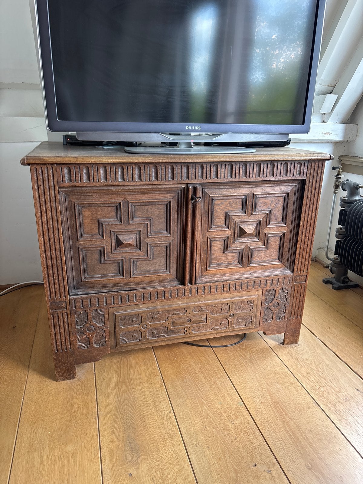 Houten kast met houtsnijwerk, Ophalen, Gebruikt, 100 tot 150 cm, Minder dan 100 cm