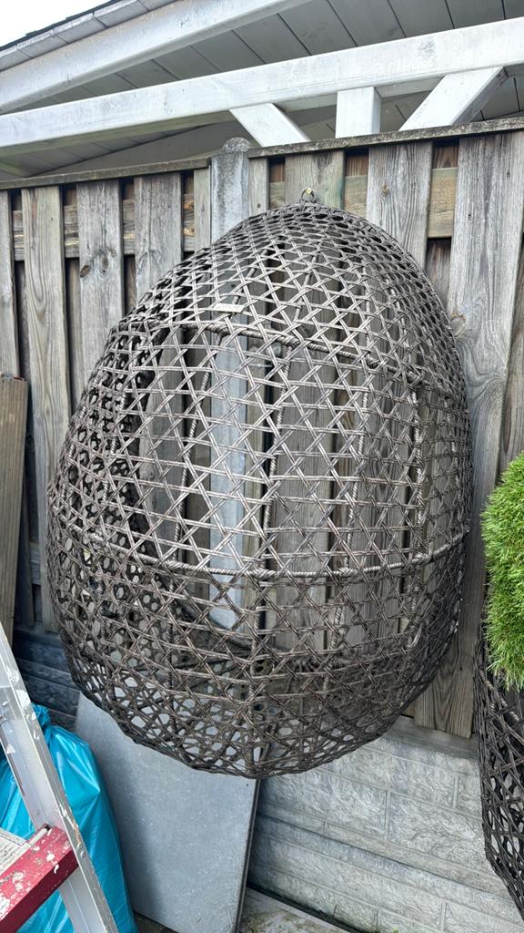 2 hangstoelen, Tuin en Terras, Gaas en Draad, Ophalen of Verzenden, Zo goed als nieuw, Minder dan 10 meter