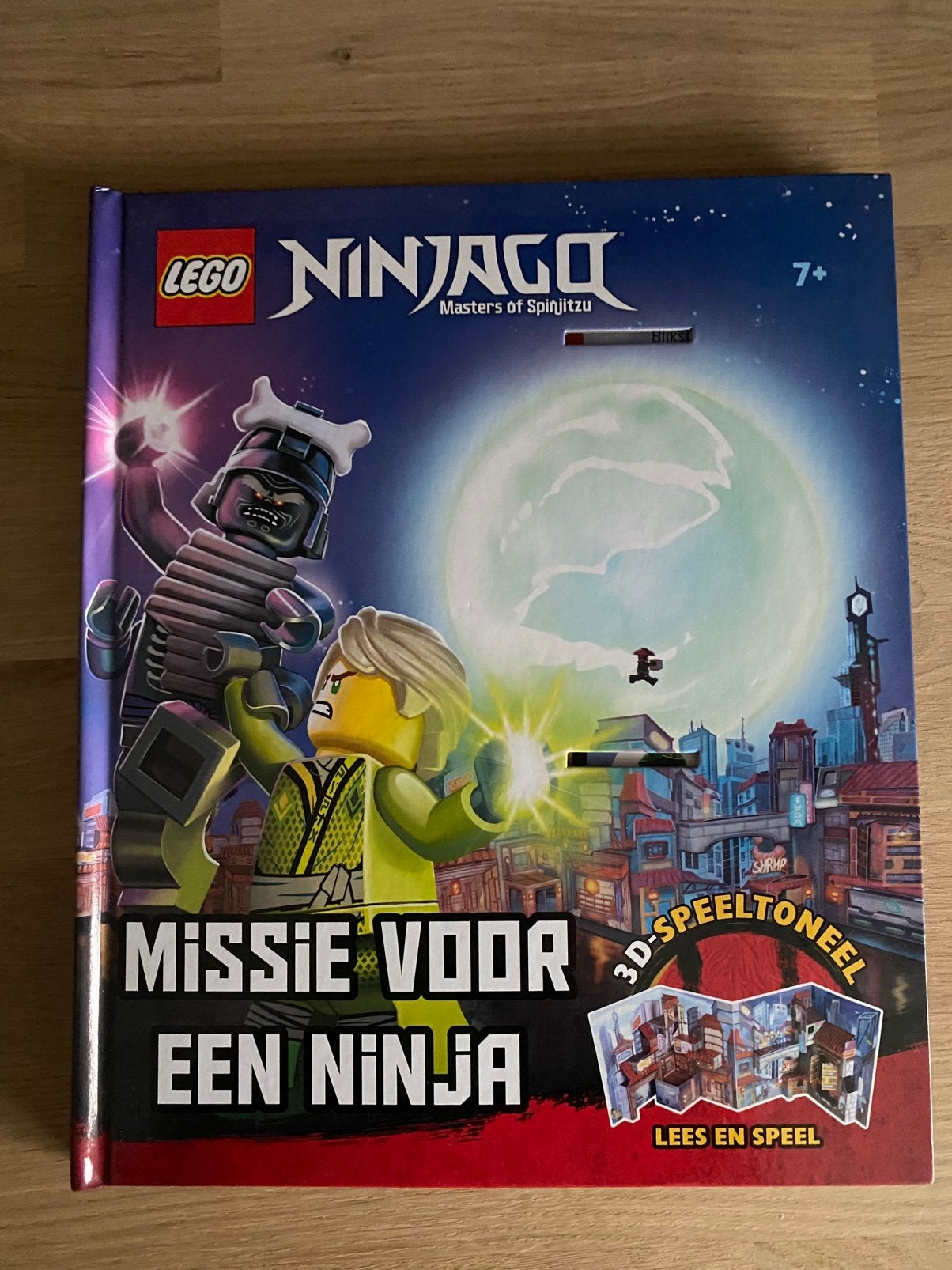 LEGO Ninjago – Missie voor een Ninja (3D Speeltoneel), Ophalen of Verzenden, Zo goed als nieuw, Fictie algemeen