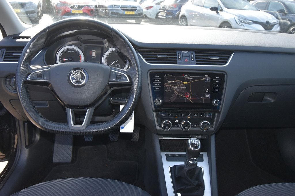 Skoda Octavia Combi 1.0 TSI Greentech Business Edition , CLI, Auto's, Skoda, Zwart, Origineel Nederlands, 3 cilinders, 999 cc