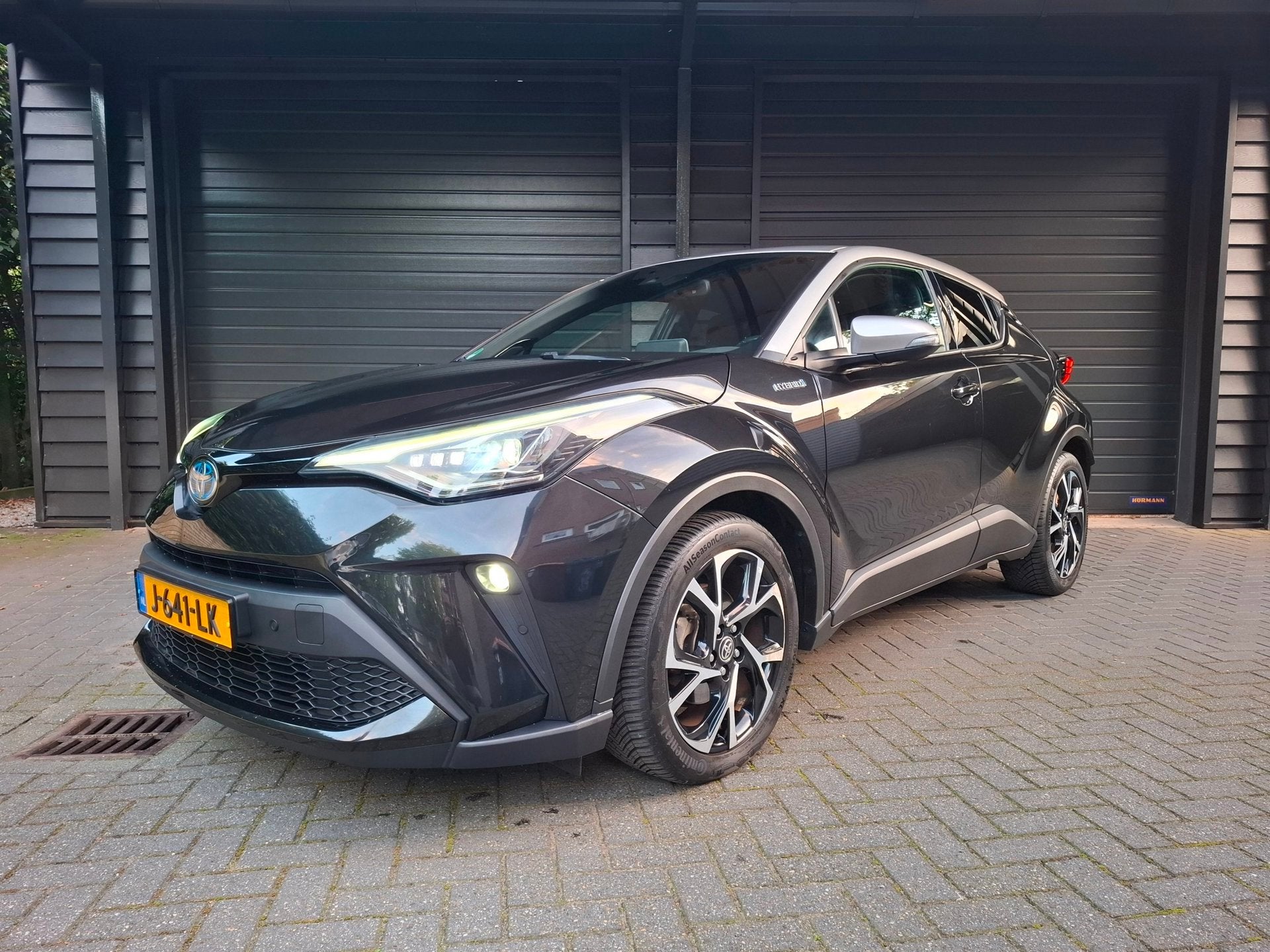 Toyota C-HR 2.0 Hybrid First Edition 1e eig, fabrieksgaranti, Dealer onderhouden, Euro 6, 4 cilinders, Zwart