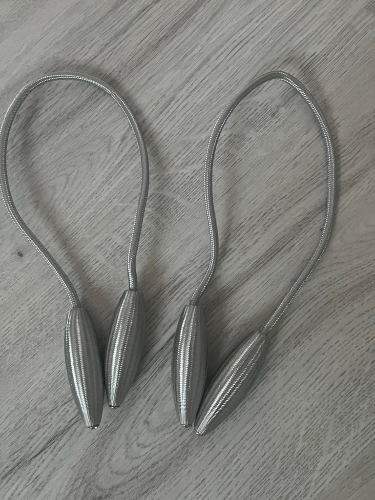 Gordijnhouders / Gordijnkwasten met magneet - Zilver, Huis en Inrichting, Stoffering | Gordijnen en Lamellen, Nieuw, Ophalen of Verzenden