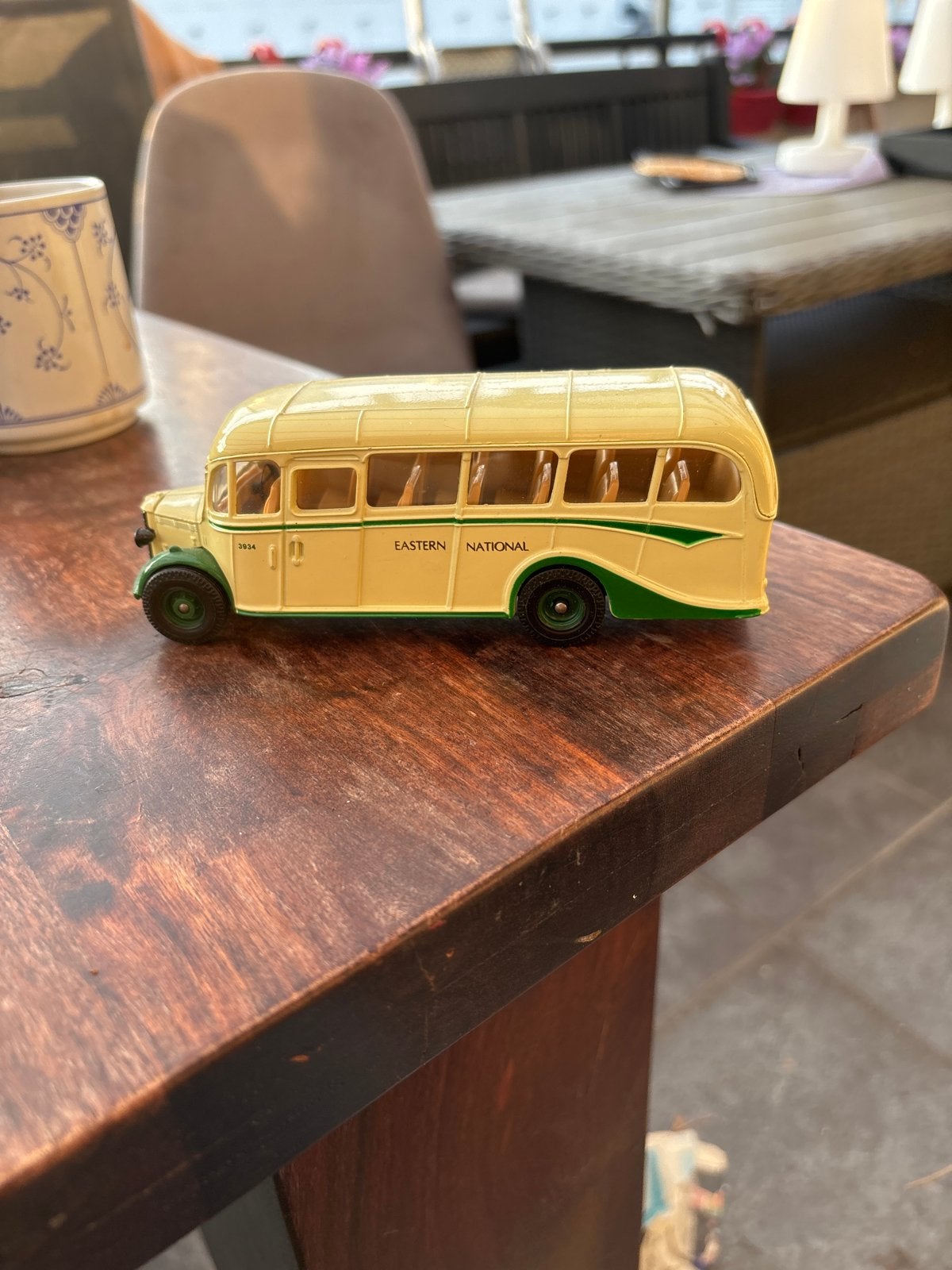 Corgi Bedford OB Coach 'Eastern National' modelbus, Ophalen of Verzenden, Zo goed als nieuw, Bus of Vrachtwagen