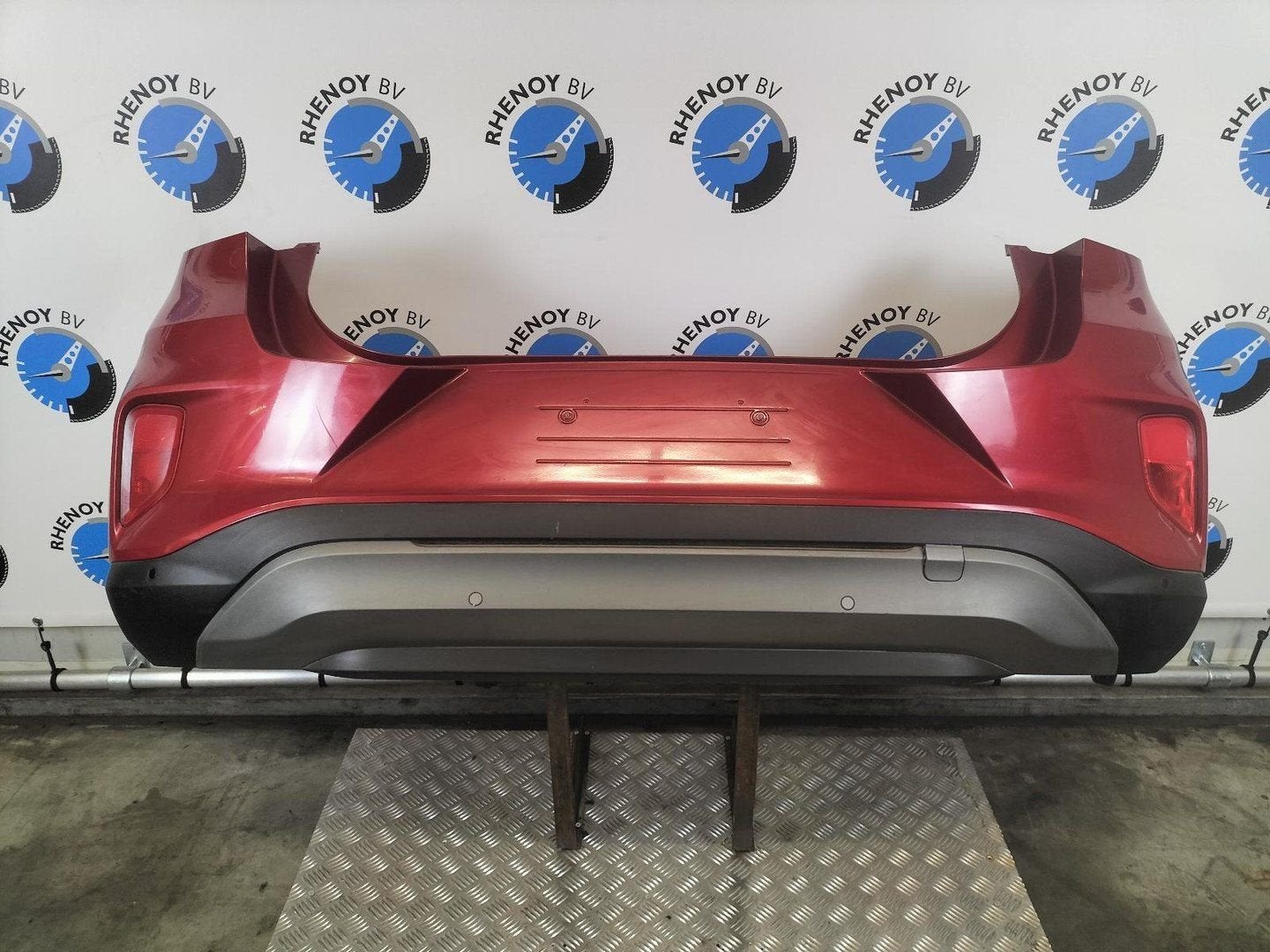 FORD PUMA Titanium BUMPER ACHTER 2025, Gebruikt, Ophalen of Verzenden, Stiba lid, Achter