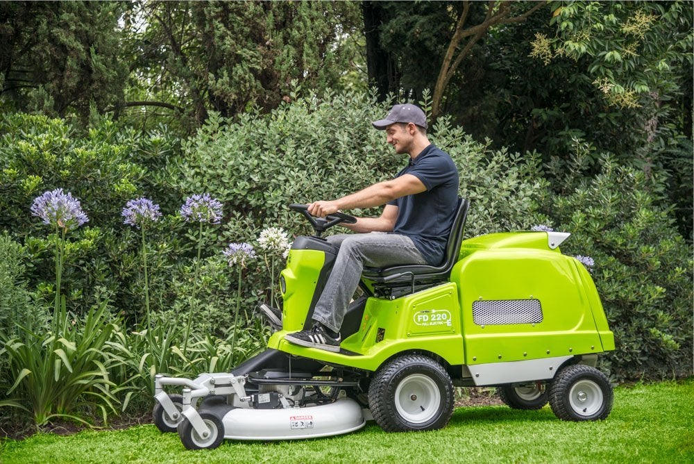 GRILLO Opvangmaaiers  Compact, krachtig en comfortabel!