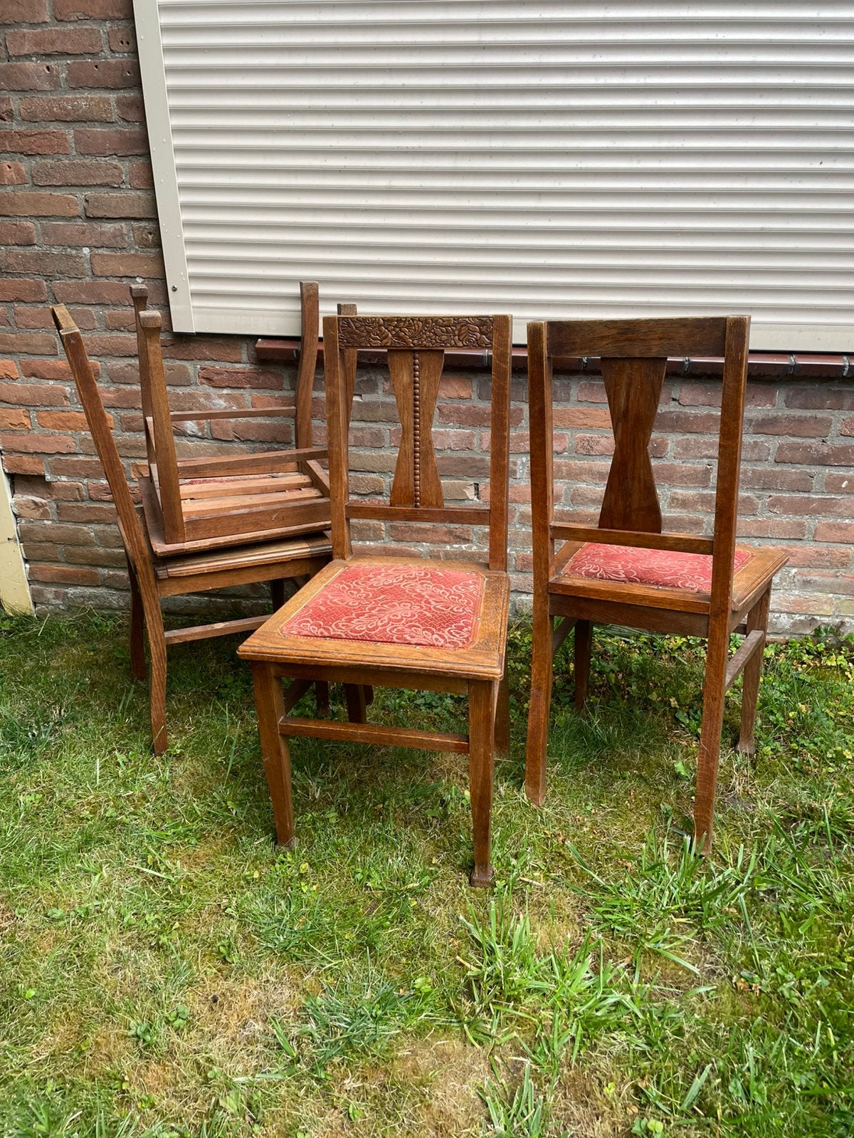 houten stoelen oud, Ophalen
