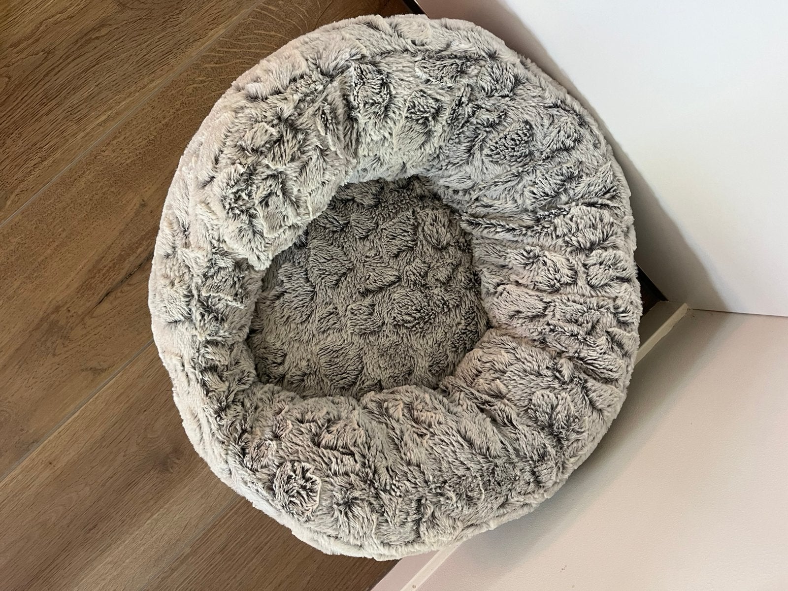 Fluffy donut mand voor hond of poes, Ophalen of Verzenden, Zo goed als nieuw, Stof