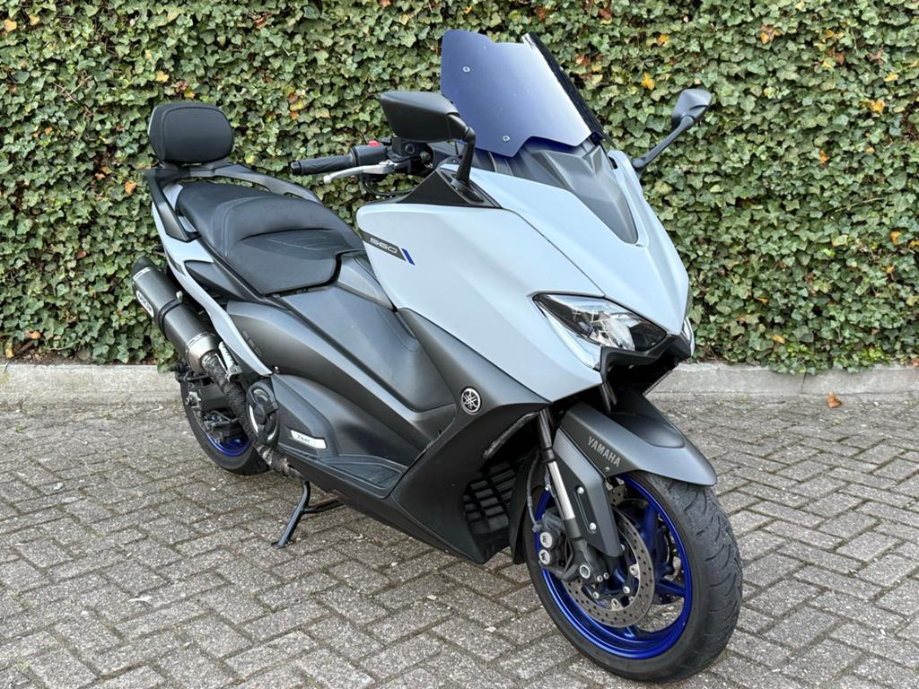 Yamaha T-Max 560 | Arrow uitlaat | Keyless | Rugsteun, Occasion, Bedrijf, Automaat, Sportuitlaat
