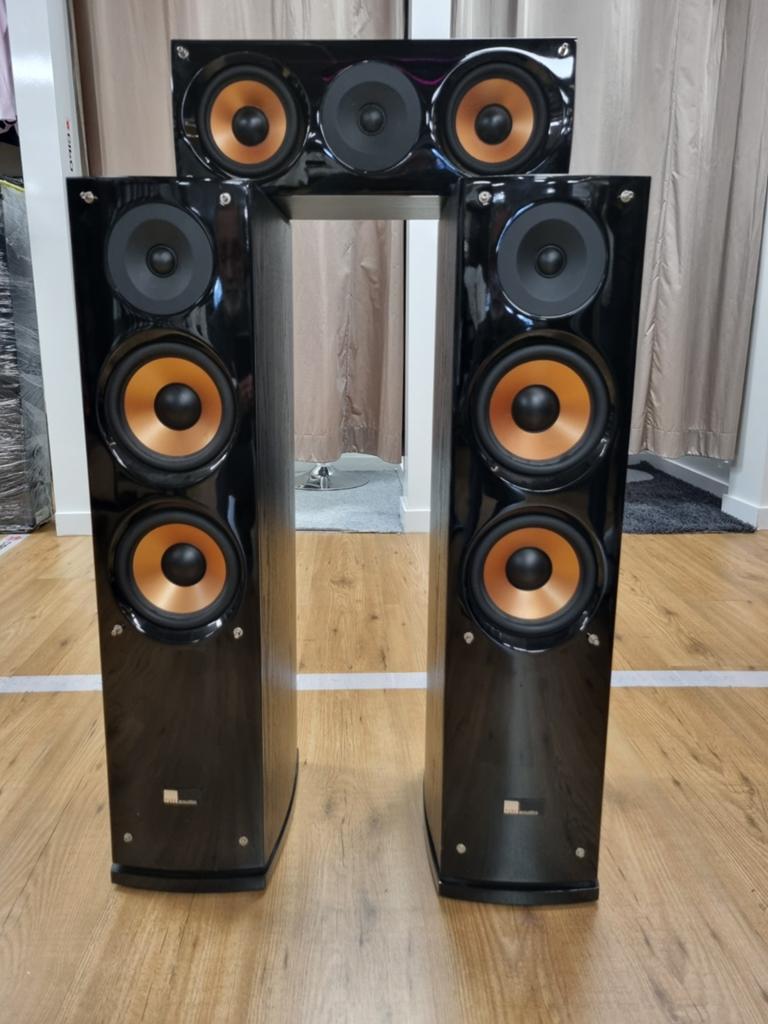 Pure Acoustics vloerstaande luidsprekers, \\, Zo goed als nieuw, 60 tot 120 watt, \\