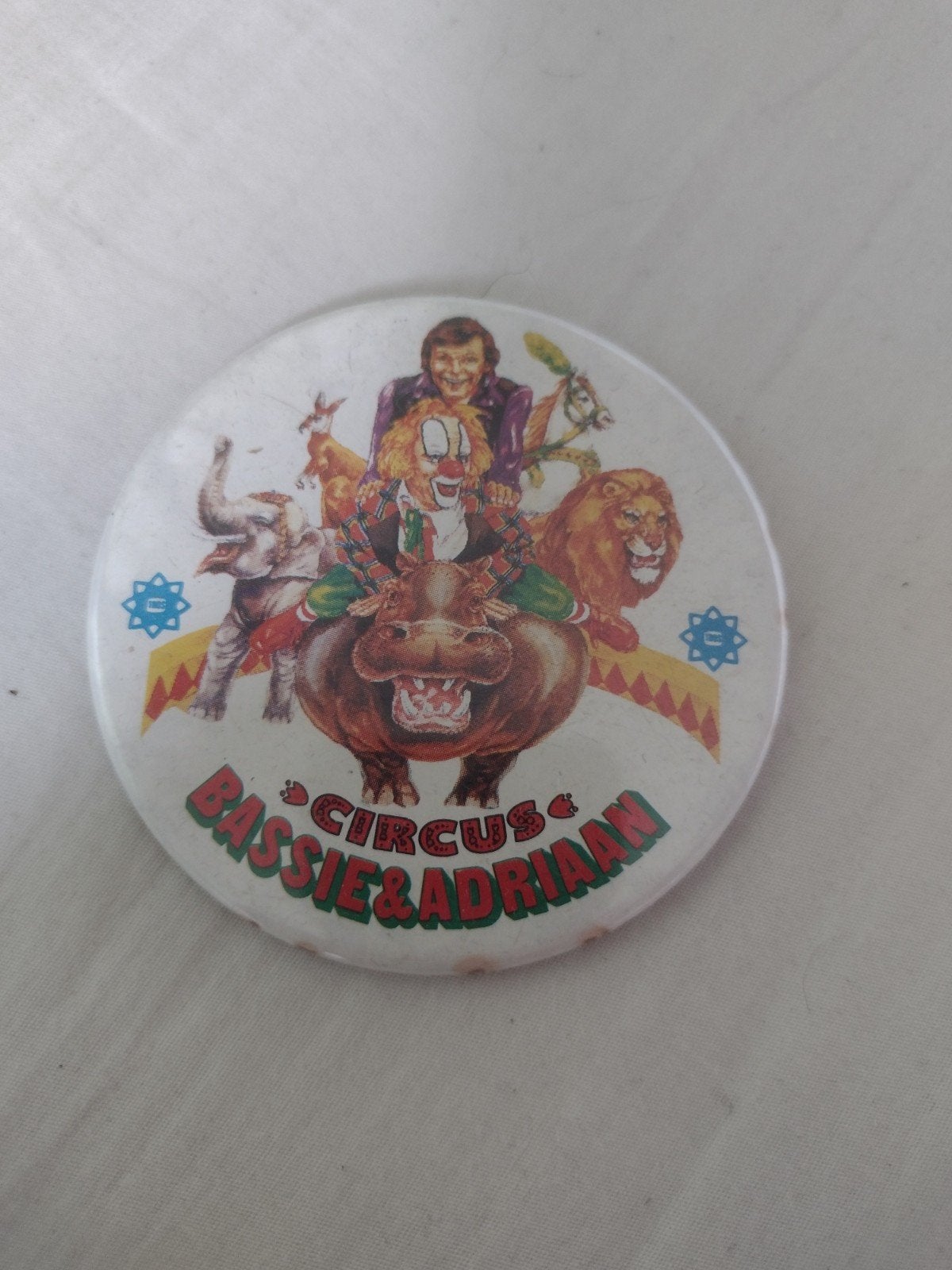 Bassie en Adriaan circus button, Ophalen of Verzenden