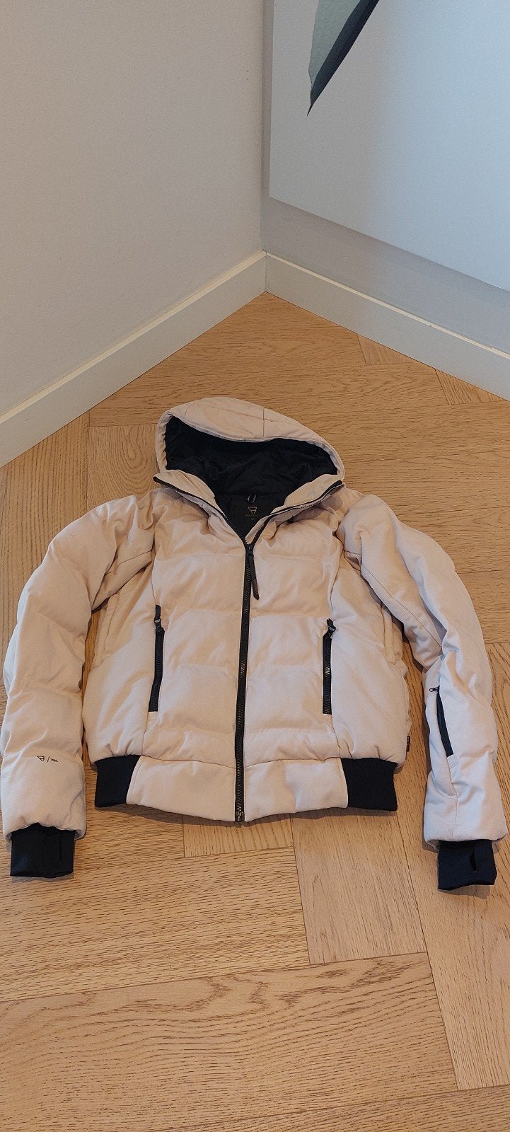 Brunotti ski-jas/winterjas maat M, Maat 38/40 (M), Ophalen of Verzenden, Zo goed als nieuw, Brunotti