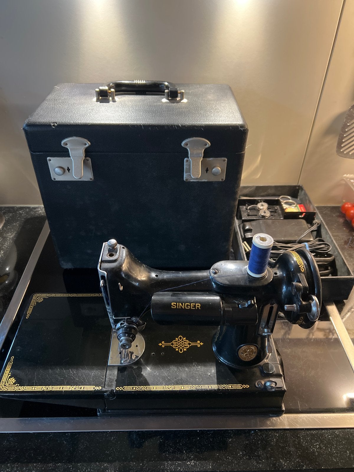 Vintage Singer Naaimachine met Koffer en Accessoires, Ophalen of Verzenden