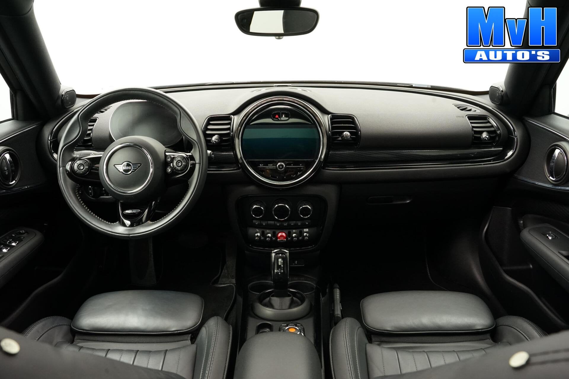 Mini Clubman 1.5 Cooper Richmond Park Edition|PANO|LUXE|TREK, 136 pk, Gebruikt, 715 kg, Zwart
