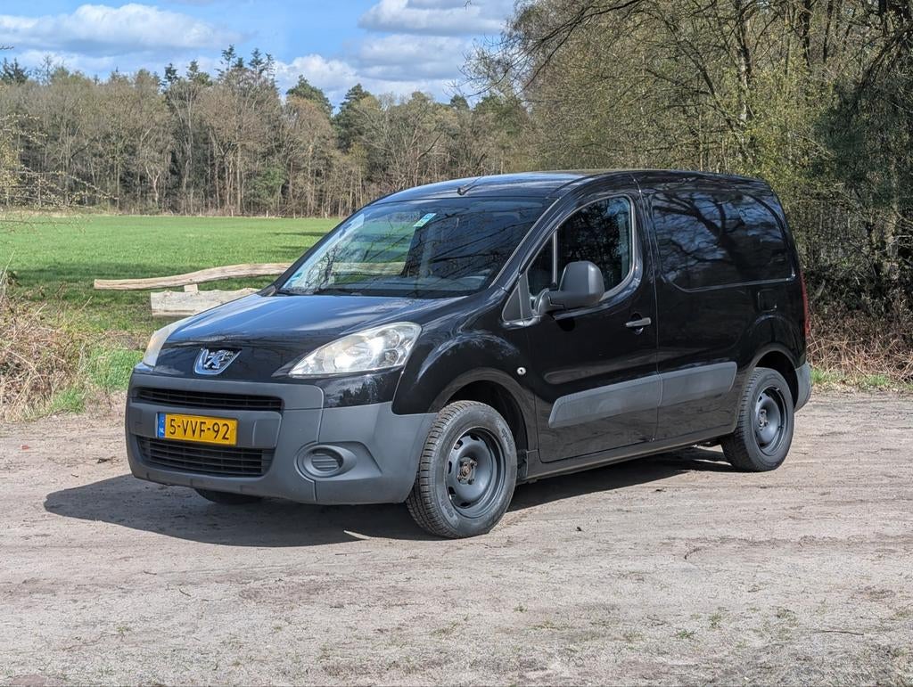 Peugeot Partner 1.6 HDI 55KW 2012, Auto's, Voorwielaandrijving, Stof, 74 pk, Zwart